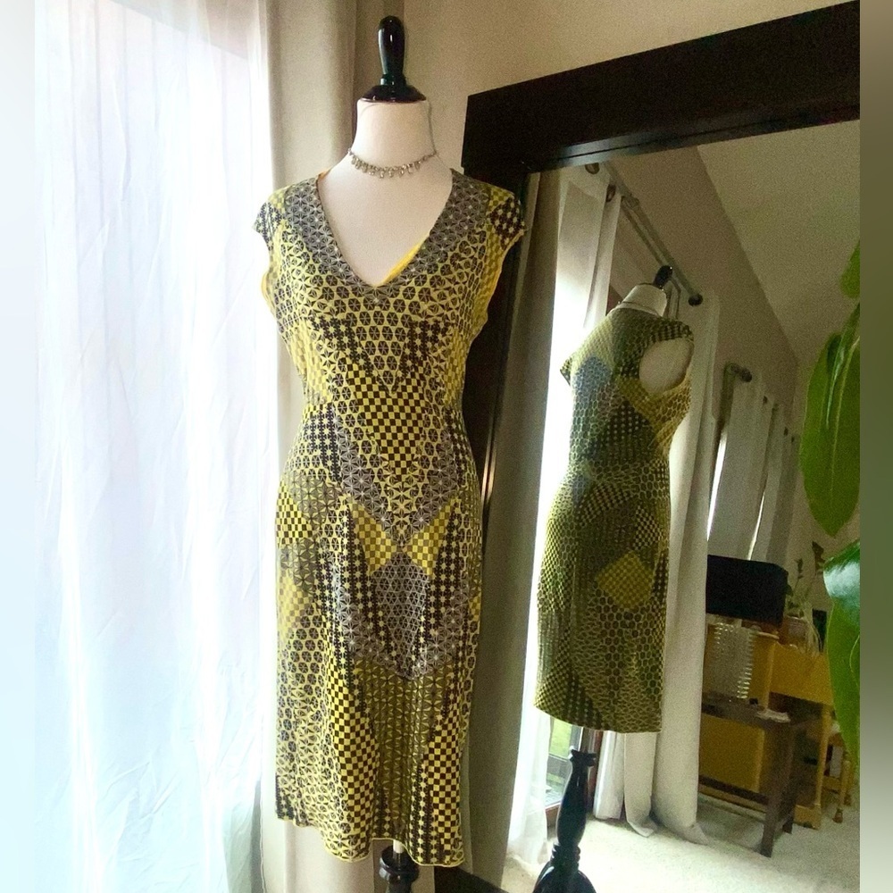 HOST PICK🌟 Alexander McQueen's Yellow Intarsia Knit Dress